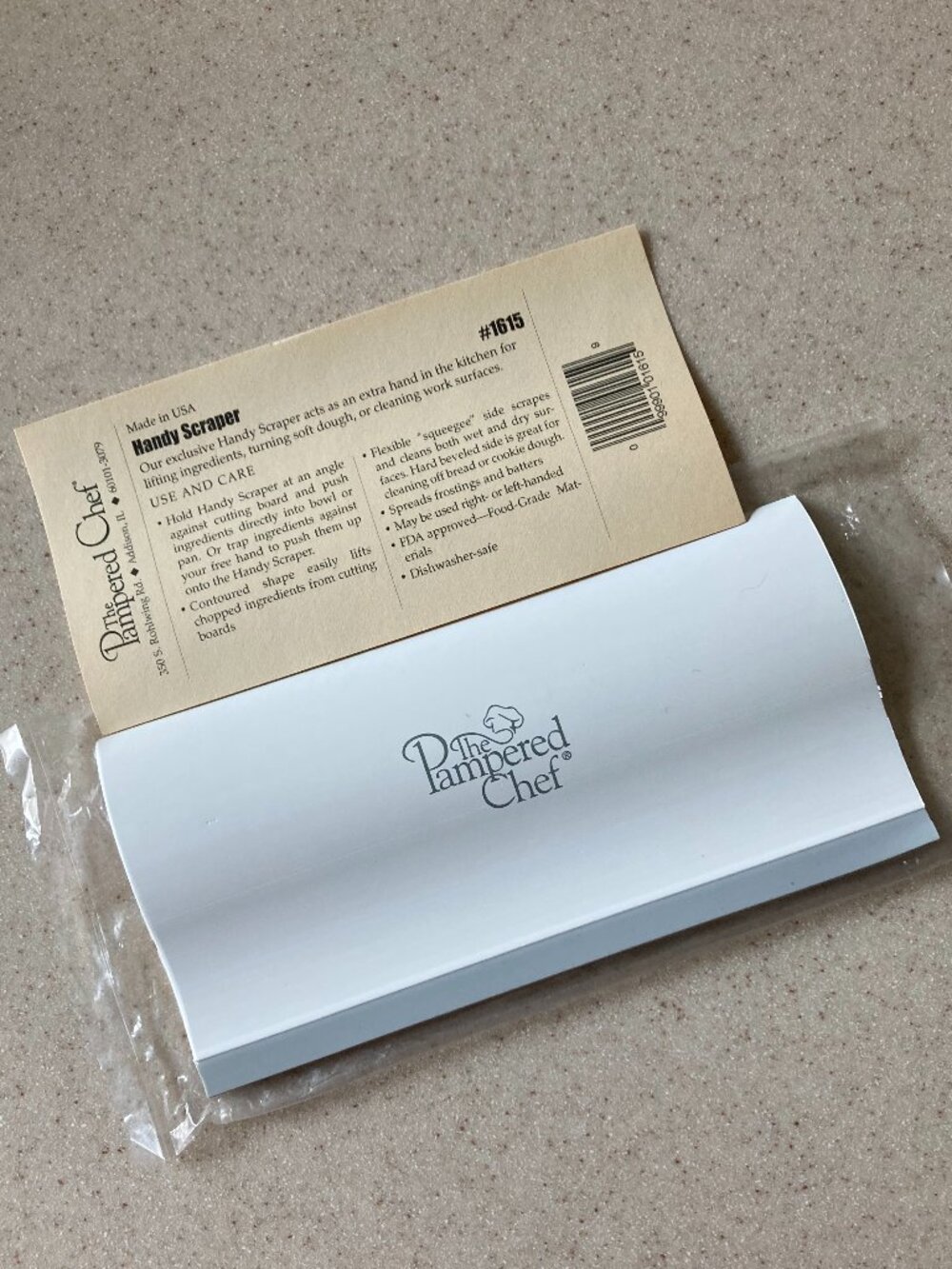 NIP The Pampered Chef White and Silver Handy Scraper #1615